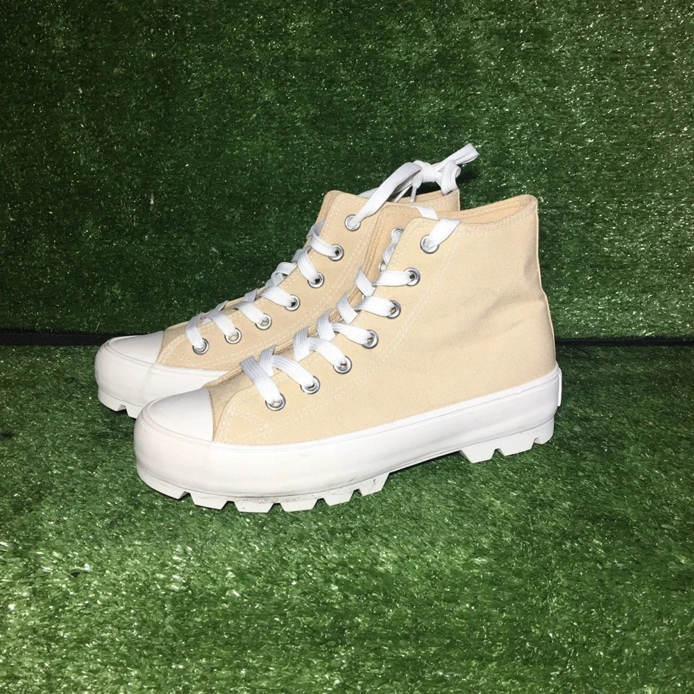 Sincerely Jules lugged high tops size 9 Vespa cream/white Simple Whimsigoth boho